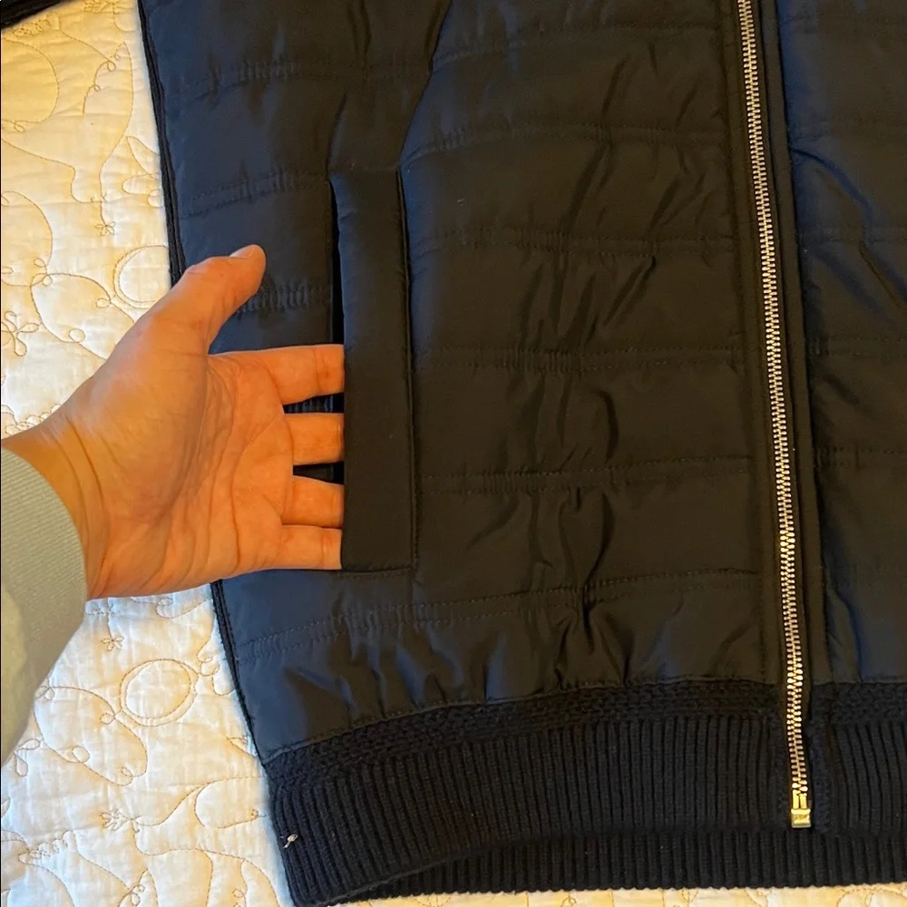 Hybrid Quilt and Knit Zip-Through Jacket in Navy - Picture 4 of 9